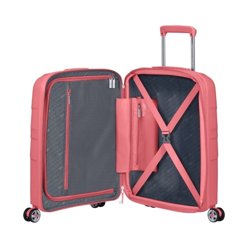 Maleta de Cabina American Tourister Starvibe Spinner 55cm
55x40x20cm
4 Ruedas
Coral