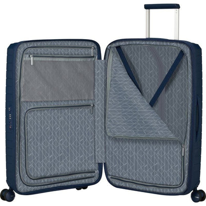 Maleta Mediana American Tourister FastForward Spinner Expansible 68cm
68x46x30cm
4 Ruedas
Azul Marino