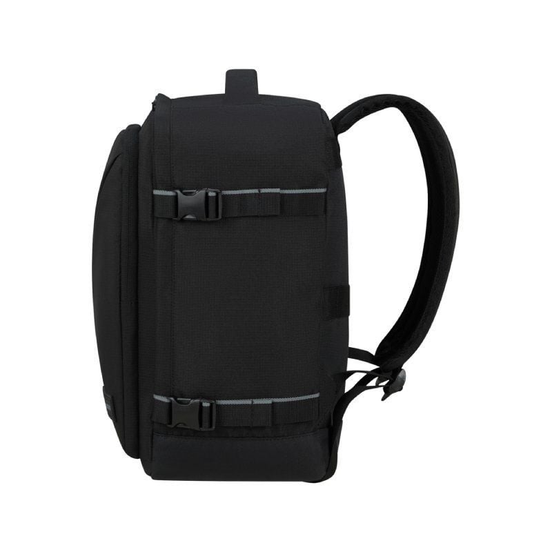 Mochila American Tourister Take2cabin S
Capacidad 24.2L
Negra