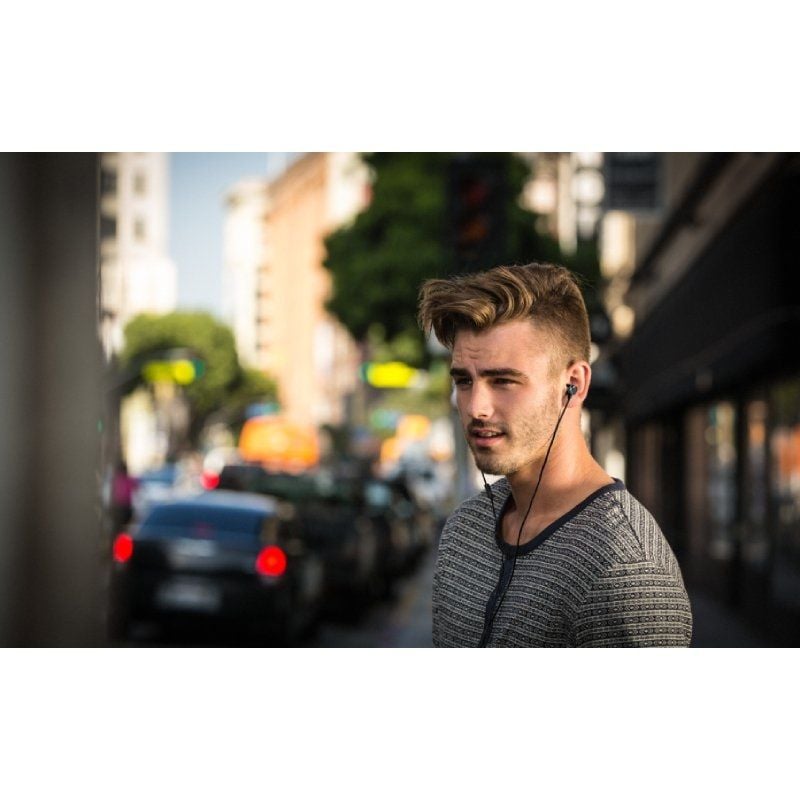 Auriculares Intrauditivos JBL Tune 290
con Micrófono
Negros